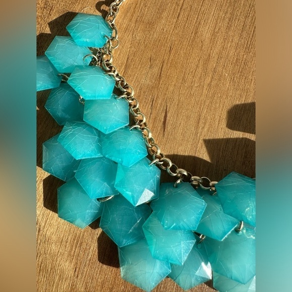 Gold and  Teal Necklace - Picture 2 of 3